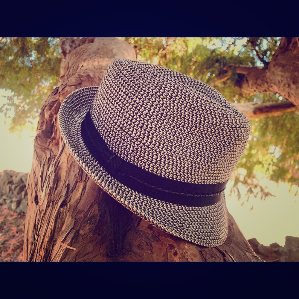 Nine West hat.